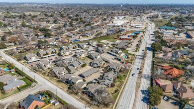 346 W Harwood Rd unit B, Hurst, TX 76054 - photo 3