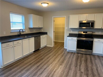 10357 Delphi Ct, Fishers, IN 46038 - photo 2