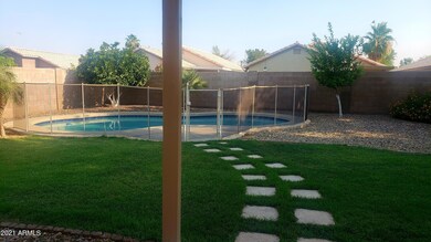 744 E Gail Dr, Chandler, AZ 85225 - photo 4