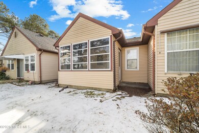 Samantha Sandoz 8B Alpine Road, Whiting,