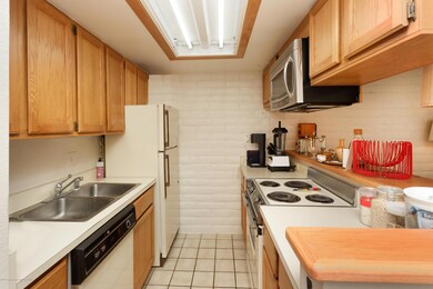 222HunterCreekCondo_HiRes004