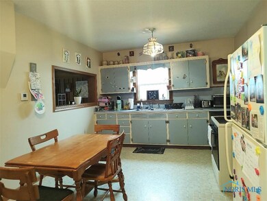 306 W Church St, West Unity, OH 43570 - photo 6