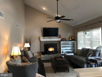 471 Hemlock Ln, Nazareth, PA 18064 - photo 6