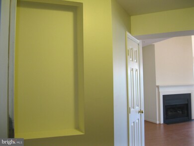 46590 Drysdale Terrace unit 301, Sterling, VA 20165 - photo 6