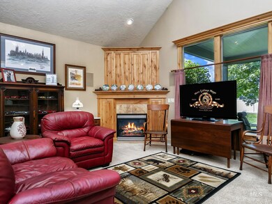 6866 E Greens Dr, Nampa, ID 83687 - photo 4