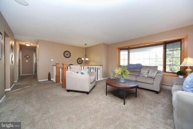 226 Midway Dr, Morrisville, PA 19067 - photo 5