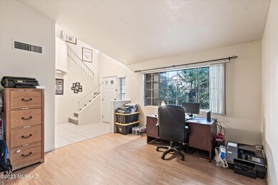 06-Living Area