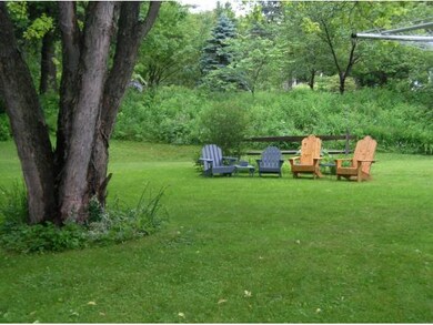 287 Gilman Ave unit 1, Saint Johnsbury, VT 05819 - photo 3