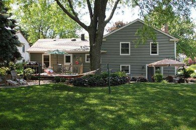 1137 Chillem Dr, Batavia, IL 60510 - photo 2