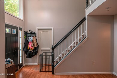 1147 Cranberry Dr, Bushkill, PA 18324 - photo 3