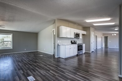 1168 S Wickiup Rd9