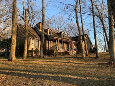 814 Foothills Rd, Shelbyville, TN 37160 - photo 2