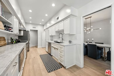 450 N Oakhurst Dr unit 101, Beverly Hills, CA 90210 - photo 4