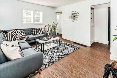 133 E Willow Dr, South Bend, IN 46637 - photo 3