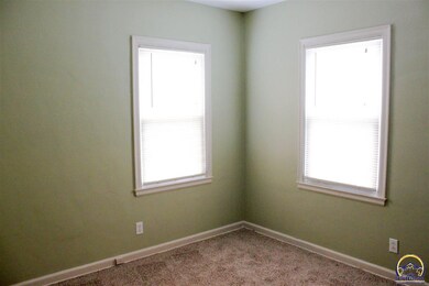 1521 SW High Ave, Topeka, KS 66604 - photo 4