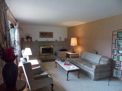 1436 Fahlander Dr S, Columbus, OH 43229 - photo 2