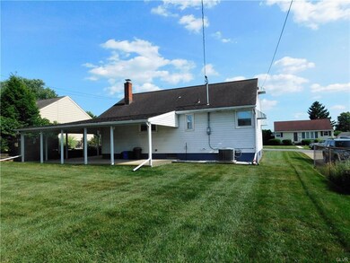 1558 Farm Ln, Bethlehem, PA 18018 - photo 4