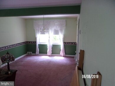 1204 W Chelton Rd, Brookhaven, PA 19015 - photo 4