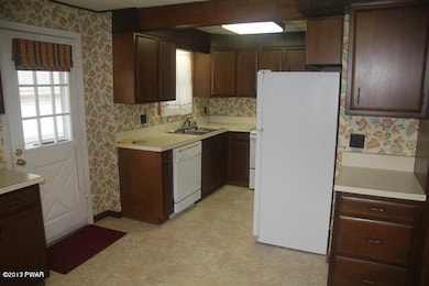 623 Church St, Honesdale, PA 18431 - photo 5