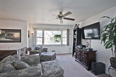 LIVING ROOM (1)