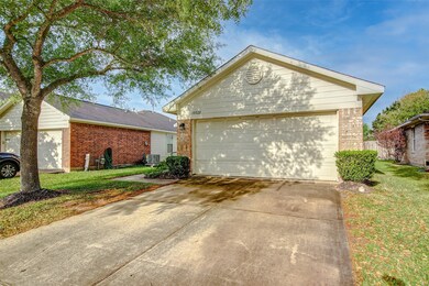 10822 Cane Grove Ln, Houston, TX 77075 - photo 2