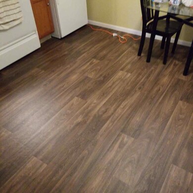 2757 Kitchen floor