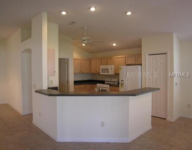 3129 Maywood Ct, The Villages, FL 32162 - photo 4