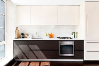 unlisted-address, New York, NY 10003 - photo 2