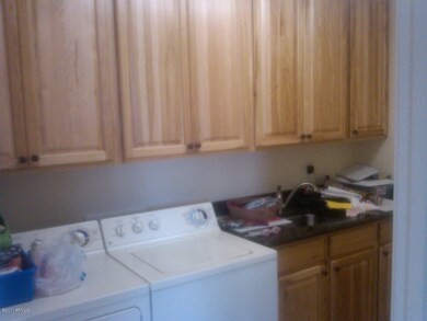 42532 N. 7th St Phoenix AZ - Laundry