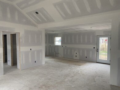 303 W Coffee St, Manchester, TN 37355 - photo 5