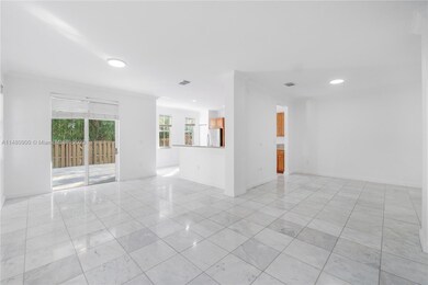 10770 NW 74th Ln, Doral, FL 33178 - photo 5