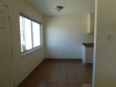 16798 E St, Victorville, CA 92395 - photo 4