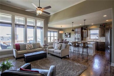 9706 Carbondale St, Lenexa, KS 66227 - photo 7