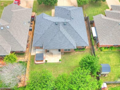 2217 NE 7th St, Moore, OK 73160 - photo 4