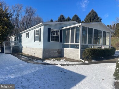 380 W Cedar St, Palmyra, PA 17078 - photo 3