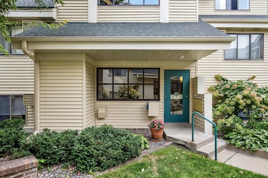 7622 York Ave S unit 1209, Edina, MN 55435 - photo 2