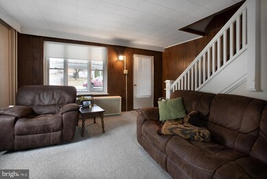 573 Furnace St, Emmaus, PA 18049 - photo 3