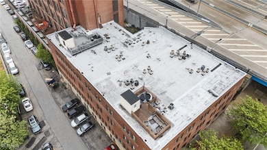 Apartment 92 Water Street unit 317, Cleveland, OH 44113 - photo 4