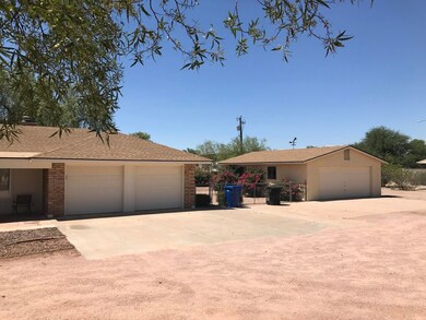 Detached Garage