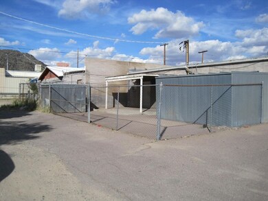 9310 N Central 007