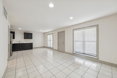 4300 Rosslyn Rd unit 5, Houston, TX 77018 - photo 3