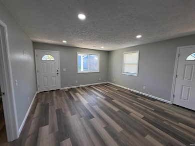 112 W 2nd St, Birdseye, IN 47513 - photo 5