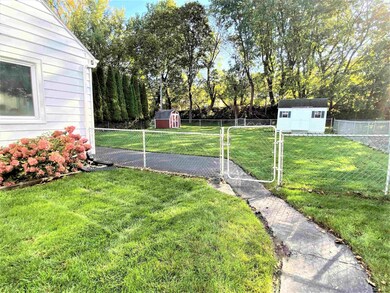 896 8th Ave, Troy, NY 12182 - photo 2