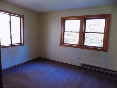 5854 Lower Deer Lake Ct, Emerald Lakes, PA 18334 - photo 6