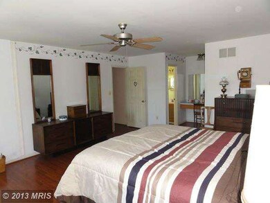 5623 Lasalle Ln, Sykesville, MD 21784 - photo 6