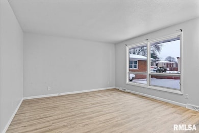 3115 Elmhurst Dr, Springfield, IL 62704 - photo 4