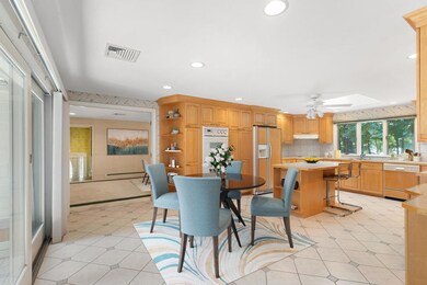 8 Carnegie Place, Lexington, MA 02420 - photo 5