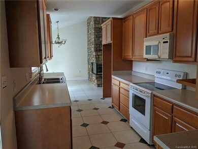 823 Jennings Rd, Statesville, NC 28625 - photo 4