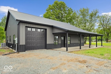 8237 County Road 100 E, Pendleton, IN 46064 - photo 2