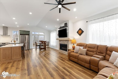 09-LIVINGROOM_NMS_IMG_5-8148